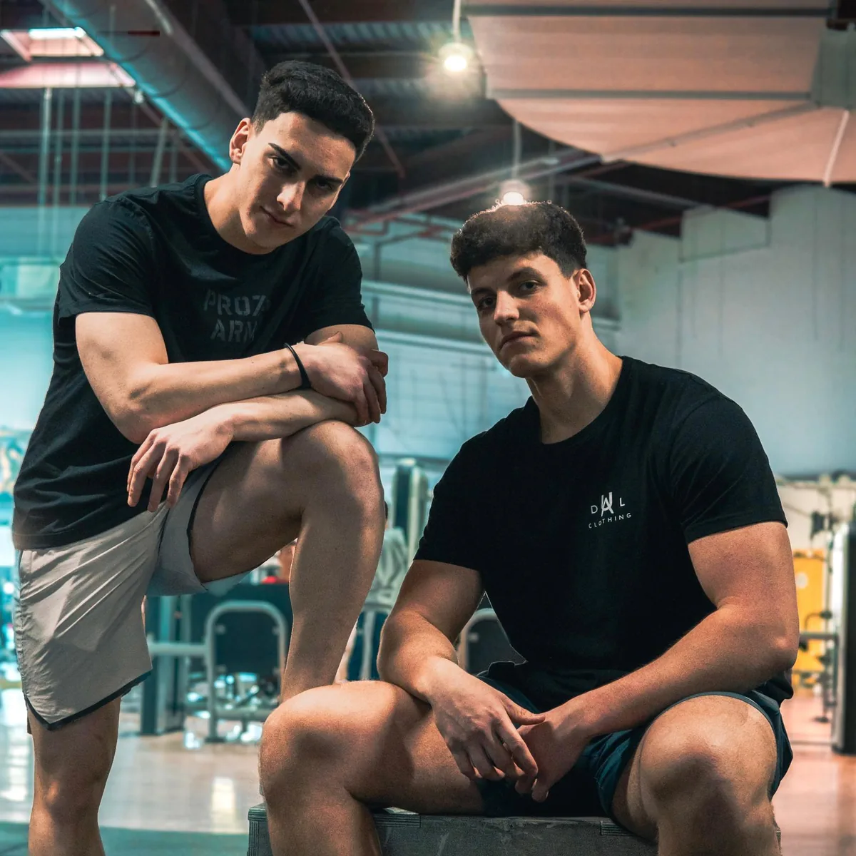 Los coaches de Dual Fit en el gimnasio
